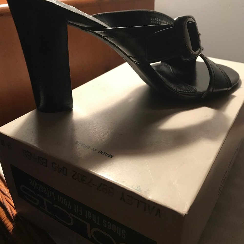 Franco Sarto Black Heel - Picture 5 of 5